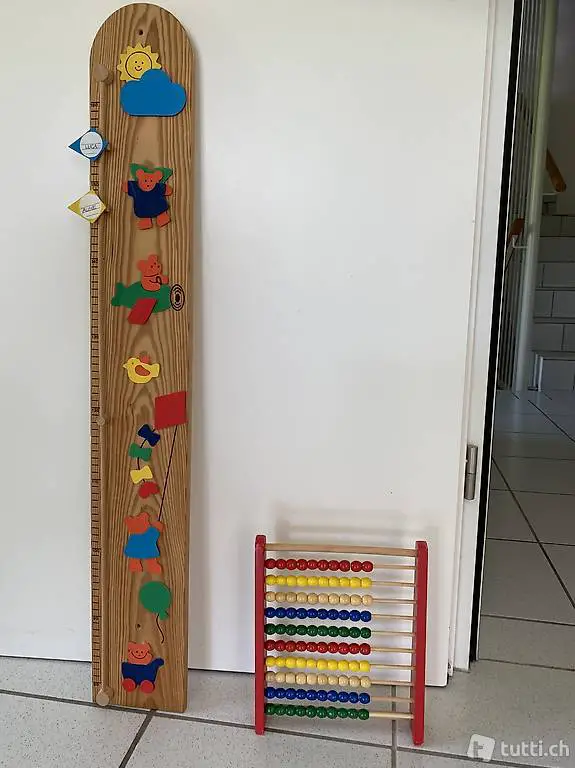 Zählrahmen und dekorativer Meter aus Holz