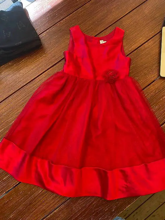 Rotes Kleid mit Tüll und Satin, Gr. 122