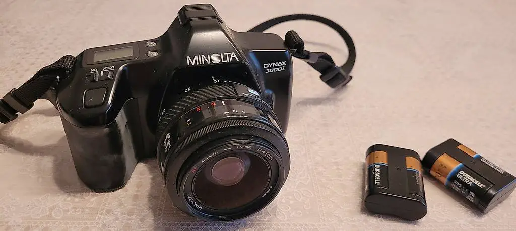 Minolta Dynax 3000-i Mit 2 Batterien (Keine Digitalkamera )