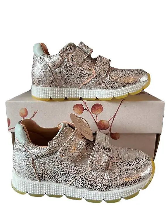 Liquidation Bisgaard Sneaker mit Klett Gr. 24.