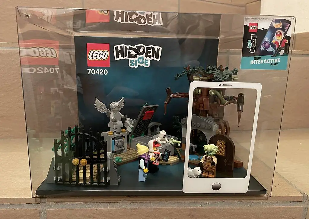 Lego Hidden Side 70420 Schaukasten Vitrine