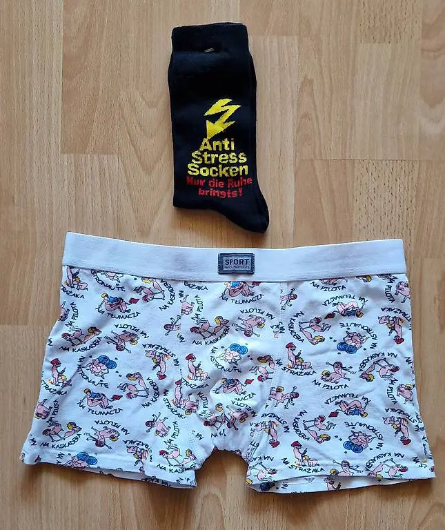Boxershorts und Anti Stress Socken (Neu)