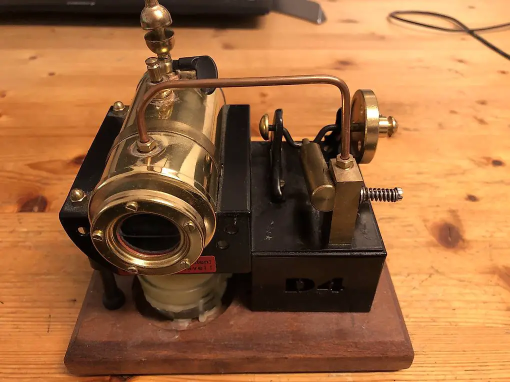 Dampfmaschine D4 von Wilesco