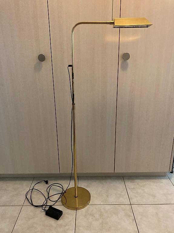 Retro-Stehlampe golden