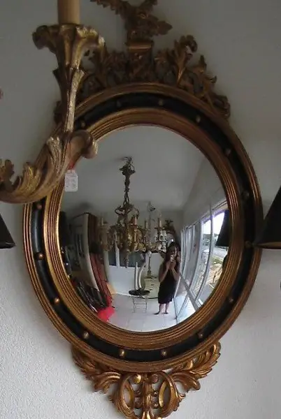 Neuer runder Spiegel mit einem Adler