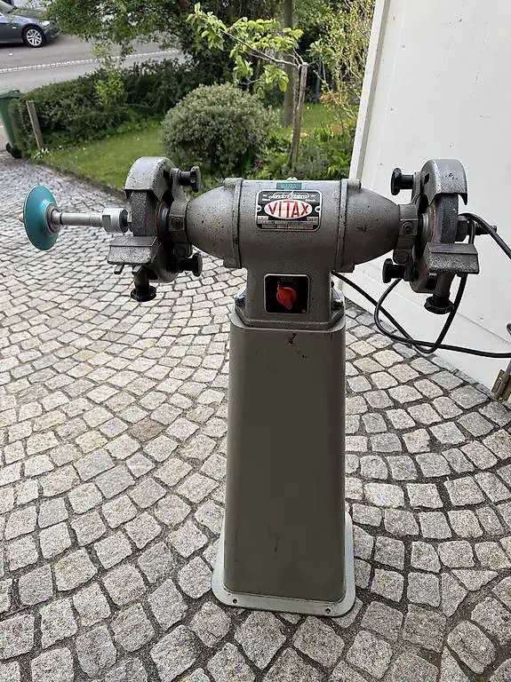 Vitax Schleifmaschine