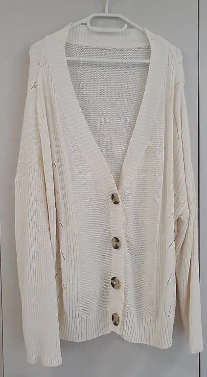 Strickjacke creme Grösse 52/54
