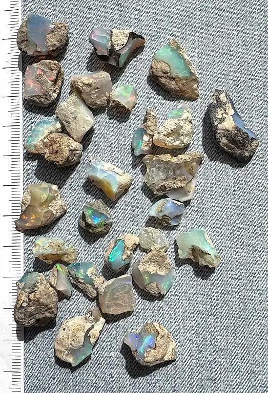 Opal Welo Opale aus Aethiopien Sammlung Specimen TOP