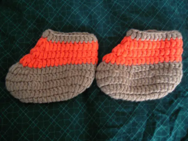 Selbstgestrickte warme Finken für Kinder Gr 24 (Länge: 15cm)