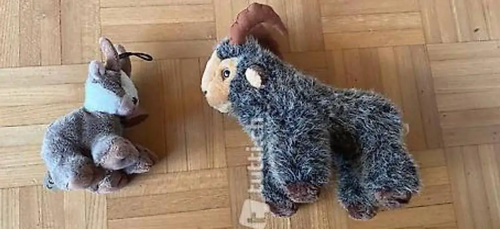 Steinbock: 2 Plüsch-Steinböcke