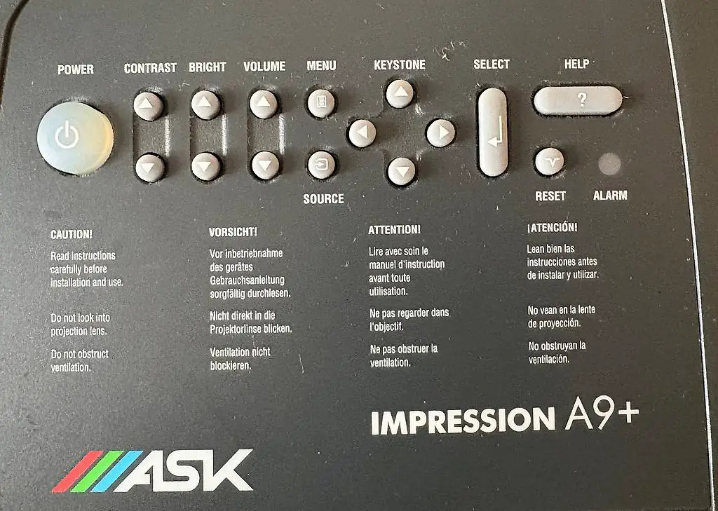 Lichtstarker XGA-Farbprojektor / Typ ASK Impression A9+