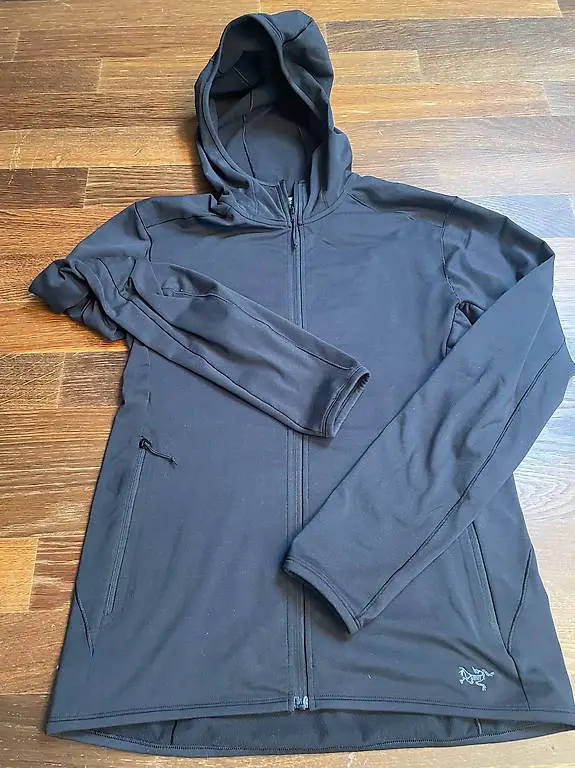 Fleece Hoodie Damen von Arcteryx NEU in Grösse M, schwarz