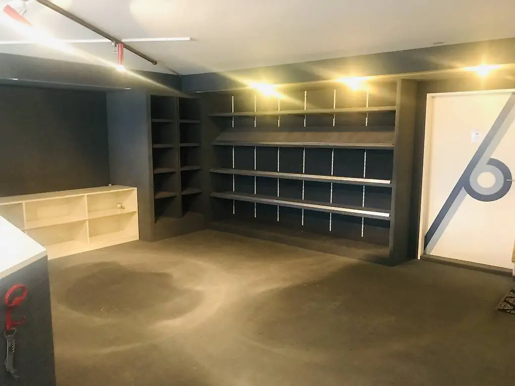 Raum, Büro, Lager, Massagepraxis, etc. zu vermieten