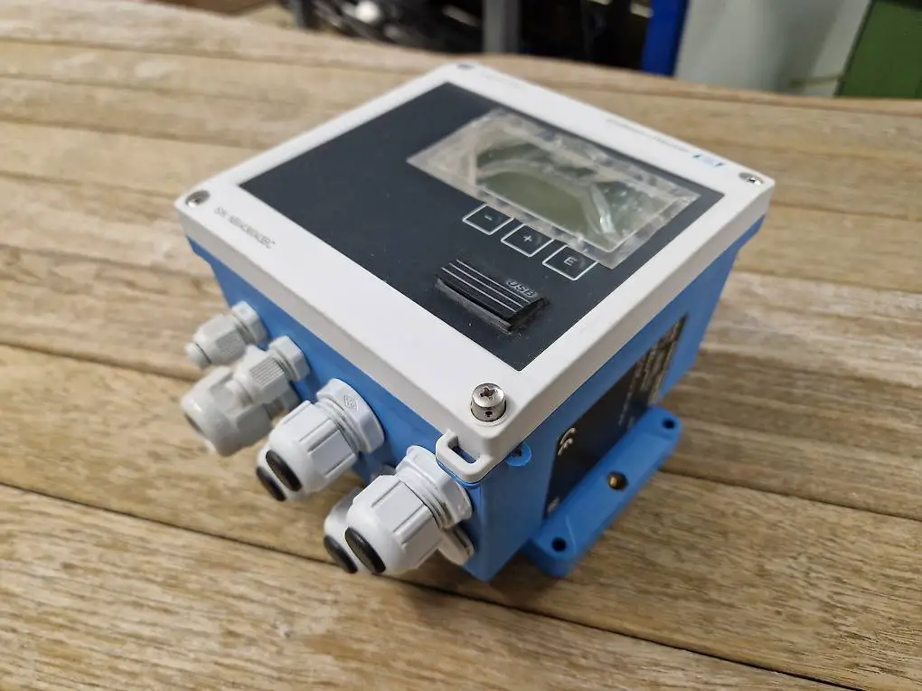 Endress + Hauser EngyCal RH33 Wärmemengenzähler