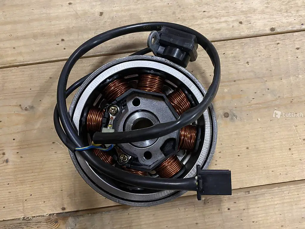  Malaguti F12 Phantom Lichtmaschine kompl. neu