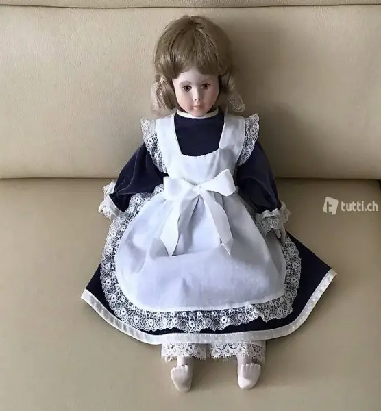 PUPPE, SEHR ALT, HANDGEFERTIGT UND...