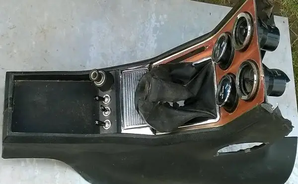 Oldtimer - Alfa Mittelkonsole, Instrumente, Schalter ..(115)