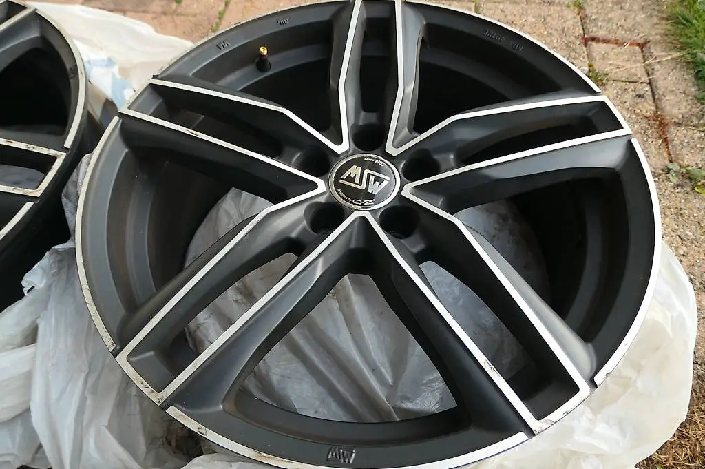 4 Alufelgen MSW 24 (8"x19", Lochkreis VW/AUDI: 5x112, ET 35)