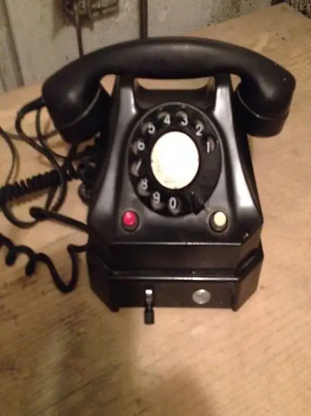 Telefon mit Wählscheibe