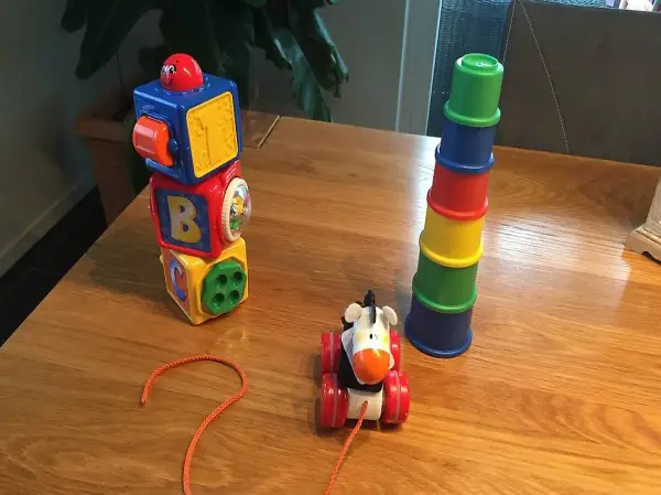 Kleinkinderspielzeug