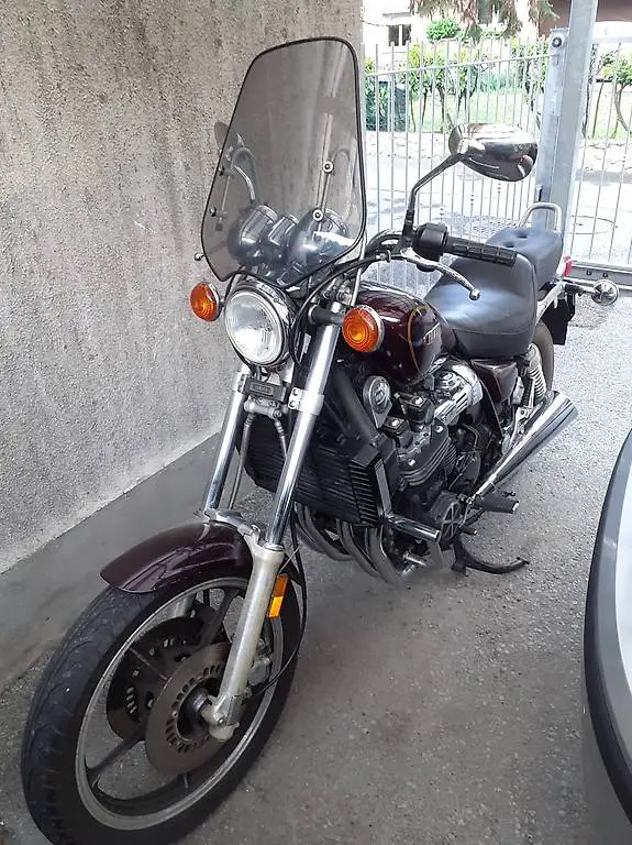 Vendo Moto YAMAHA 750 Maxim 5 valvole per mancato uso