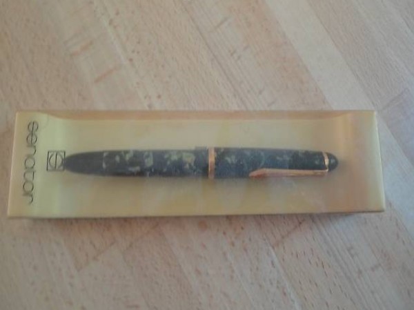 Füllfederhalter Senator