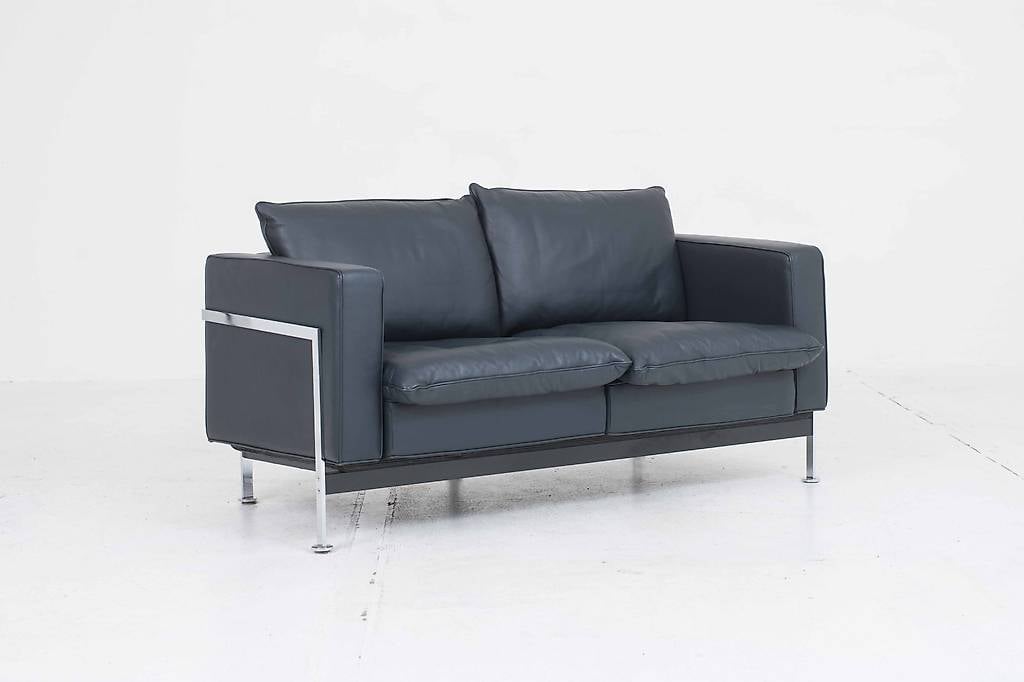 De Sede RH 302 2er Sofa von Haussmann in dunkelblauem Leder