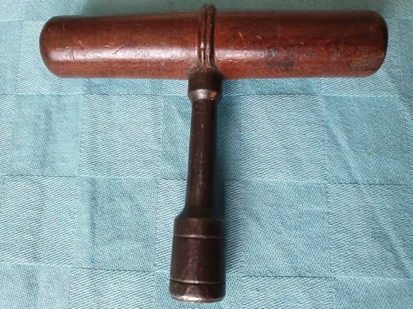  antiker Stimm - Schlüssel für Zitter