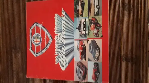 Vendo Album figurine Alfa Romeo