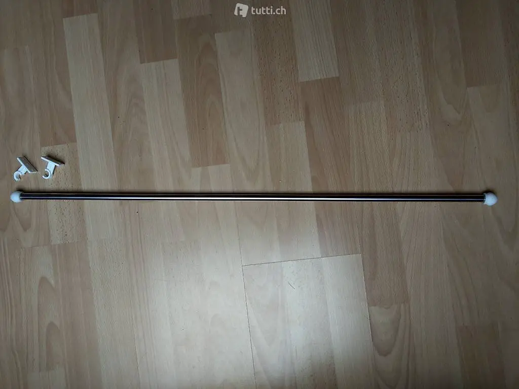 Teleskopgardinenstange mit Wandhalterung