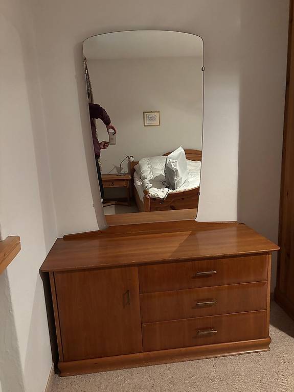 Spiegelkommode