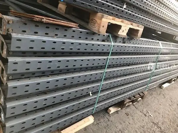  Lot rayonnage à palettes 6.9 m de haut dexion d"occasion