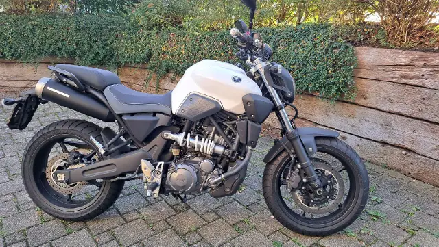 yamaha mt-03