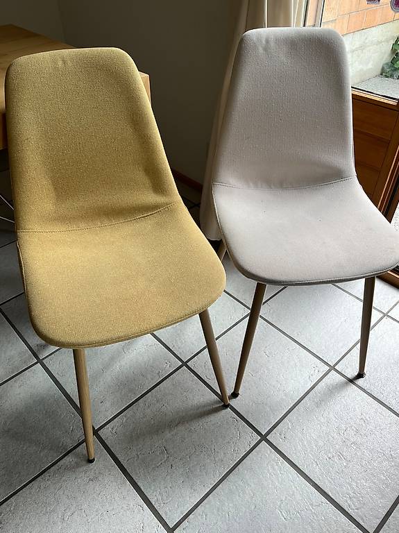 2Stühle mit Stoffbezug gelb und baige