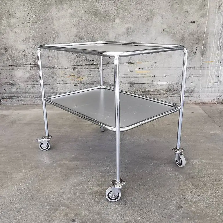 Instrumentenboy + Behandlungswagen + Industriestandard