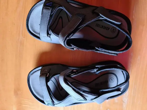 HERREN SANDALEN NEU 46