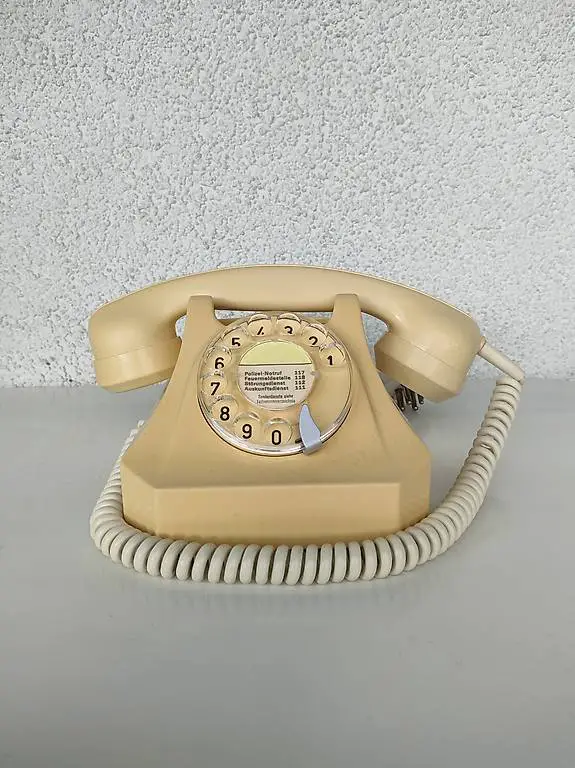 Original Schweizer Telefon crème