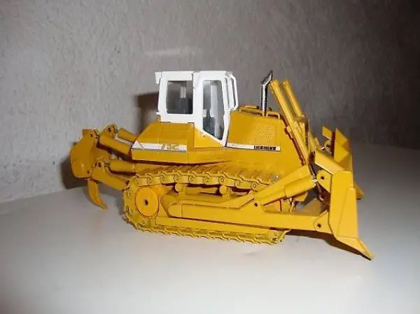  Liebherr 752 Planierraupe