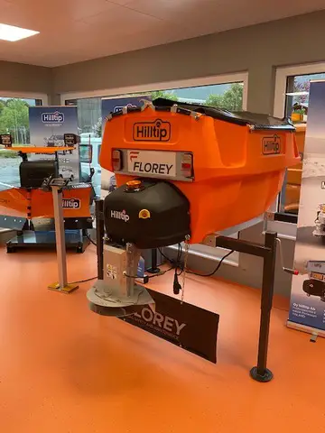 HILLTIP, Hilltip-Streuer ICE STRIKER, Winterdienst