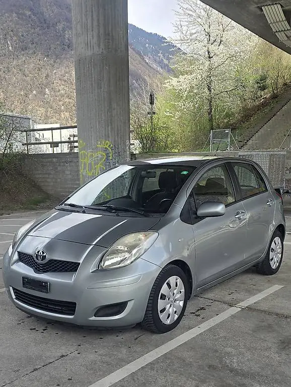 toyota yaris 1.33 solo 87.000km collaudo fresco
