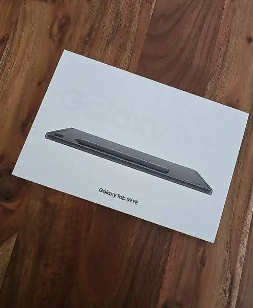 Galaxy Tab S9 FE inkl. Pen und Tastatur Cover