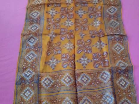 écharpe hippie en soie année 70