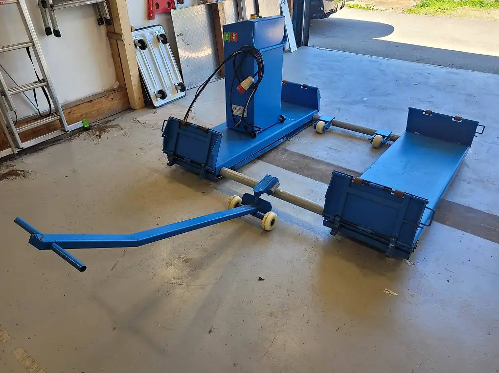 Mobiler 3T Scherenlift, Pneulift