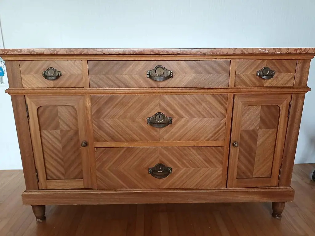 stilvolle Holzkommode mit Marmorabdeckung, Wickelkommode