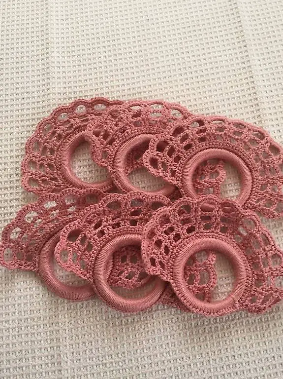 6 Stück Serviettenringe gehäkelt NEU