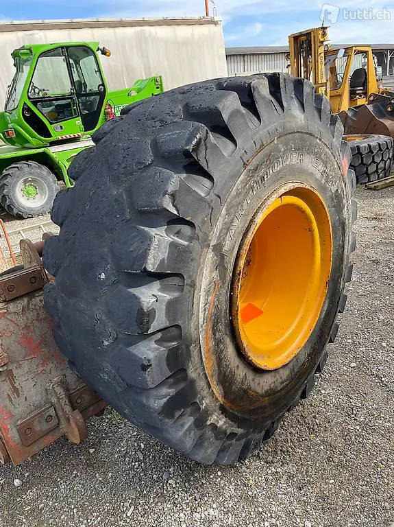  Pneulader Pneu mit Felge grösse 26.5-25