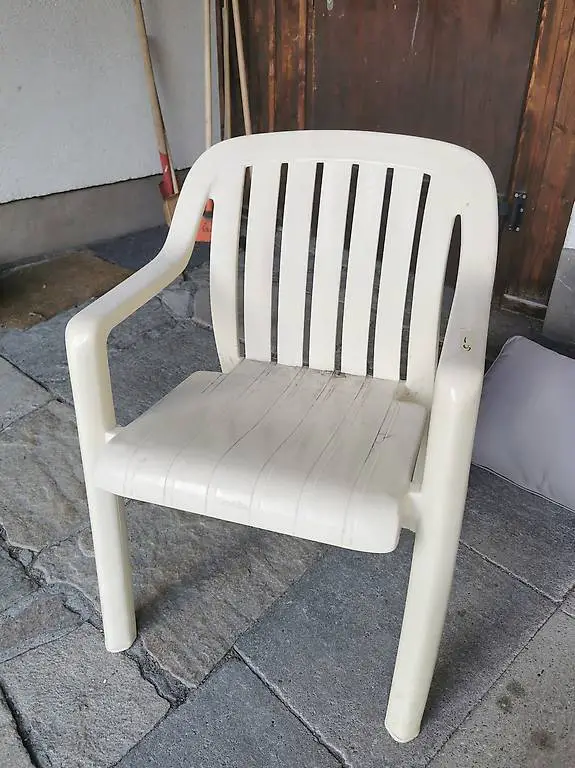 Plastik Stühle 9 stk