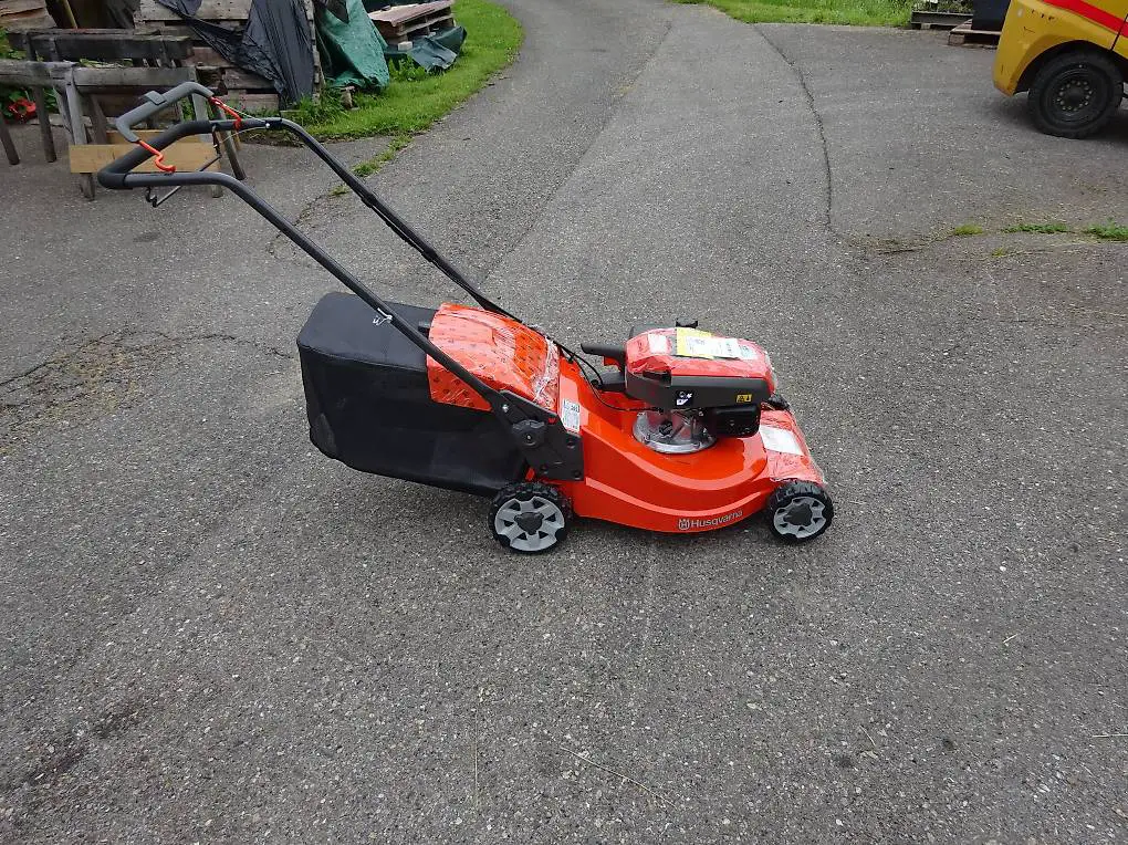 Rasenmäher Husqvarna Radantrieb neu 550Fr