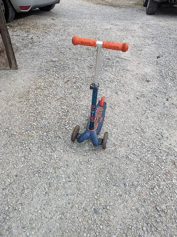 Trottinett Micro Scooter Mini Deluxe Blau Gebraucht