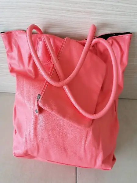 Borsa con piccola trousse